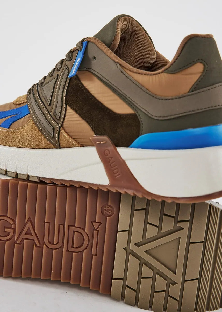 sneaker running in pelle scamosciata con logo gaudì, marrone, foto 2 di 2